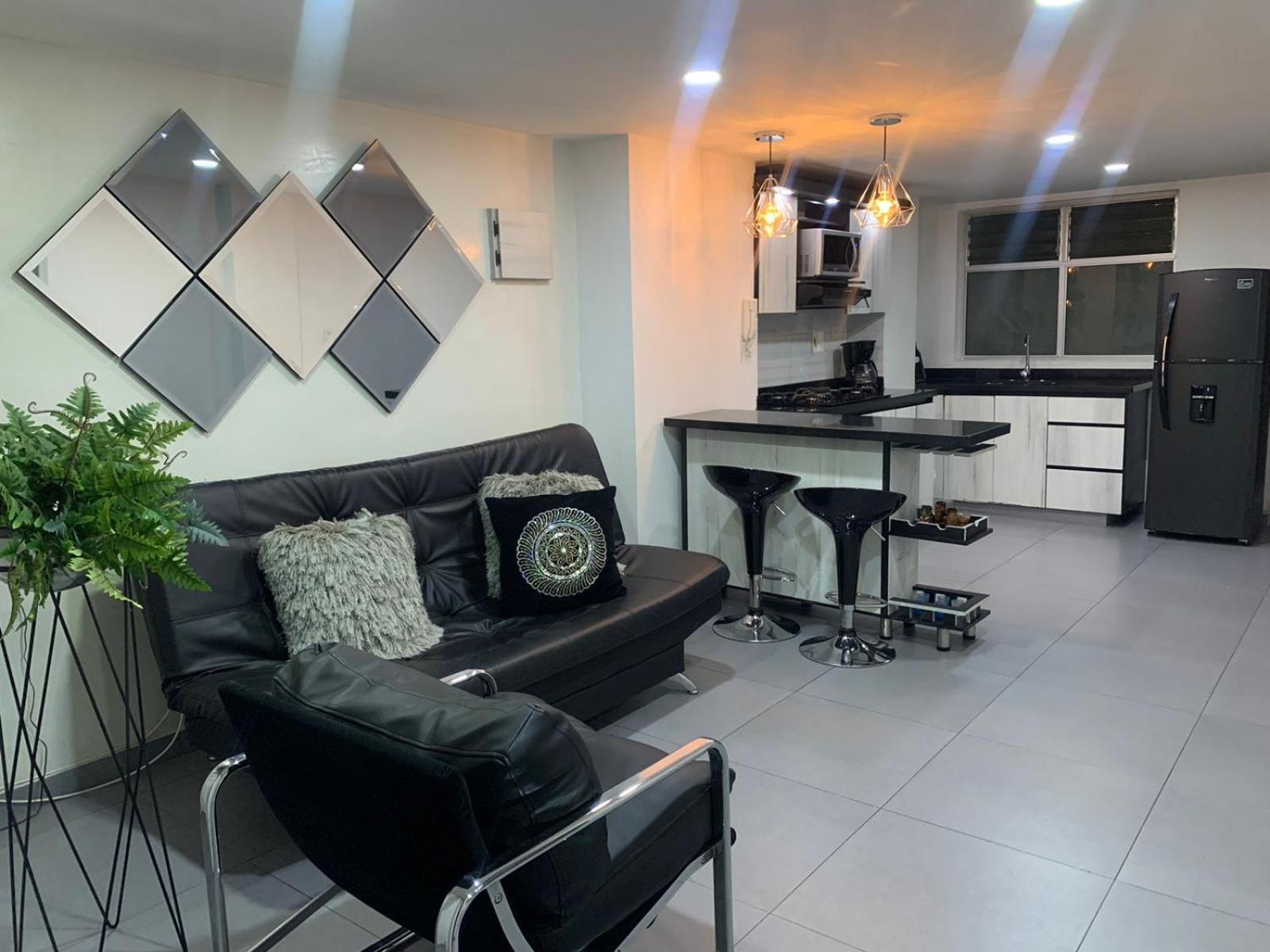 Hermoso Y Nuevo En Laureles Medellin