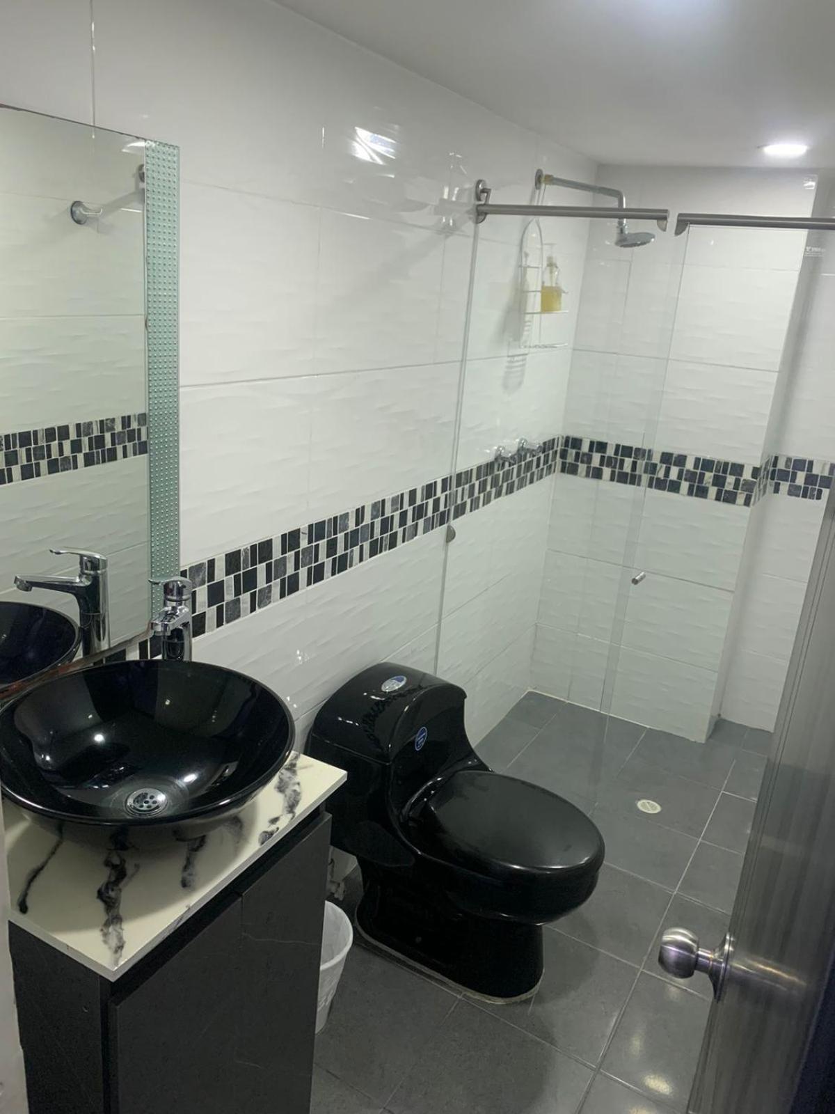 Apartment Hermoso Y Nuevo En Laureles Medellin